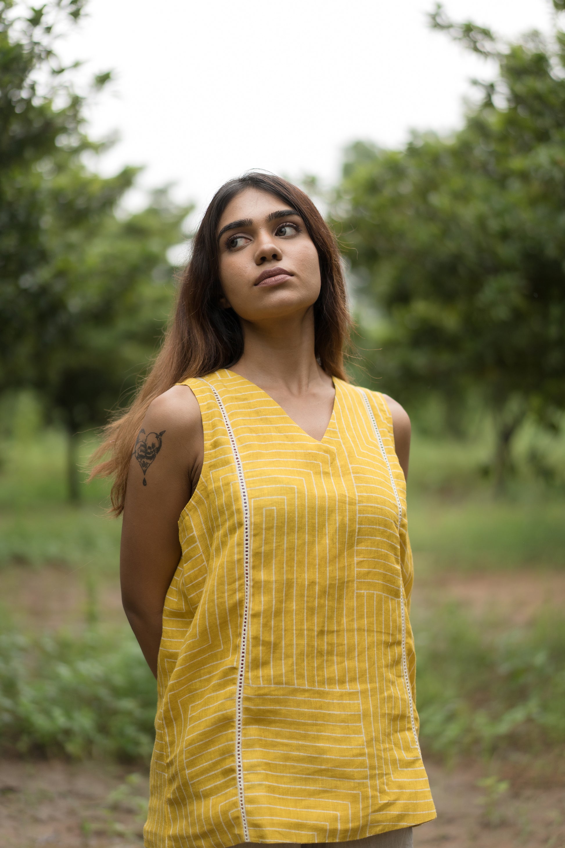 Daffodil Back knot Top